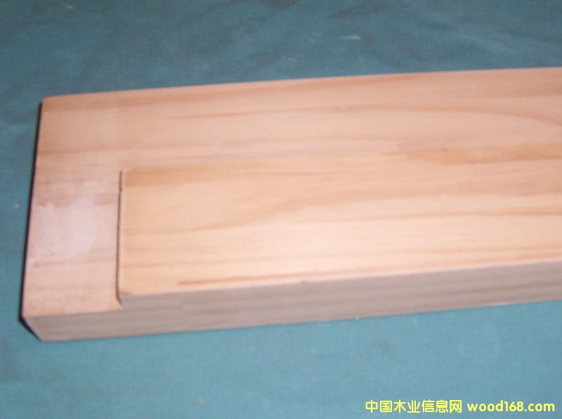 mT(mn)New Zealand Pine doorfra